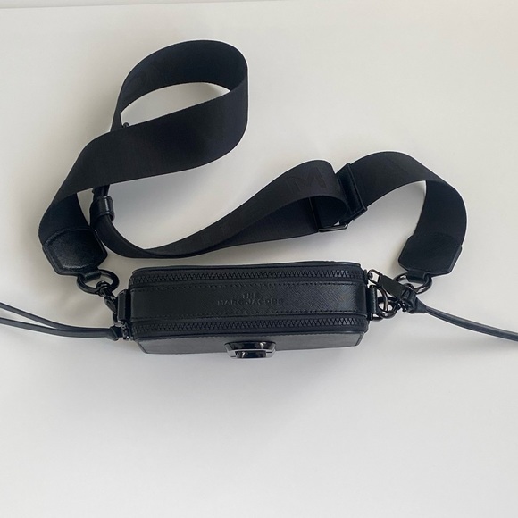 Authentic Marc Jacobs Snapshot - Picture 5 of 16